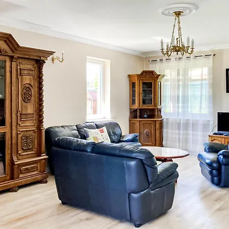 3 Bedroom Lovely In *