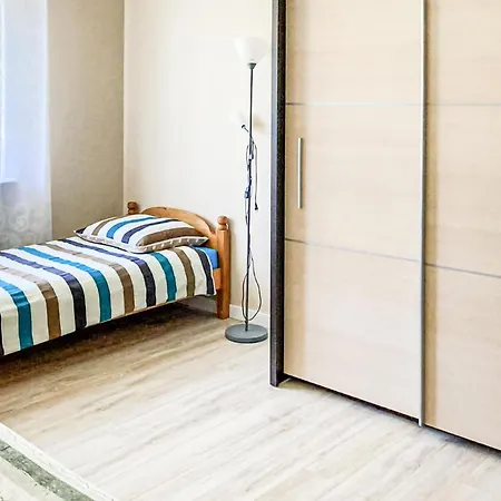 3 Bedroom Lovely In Feriehus